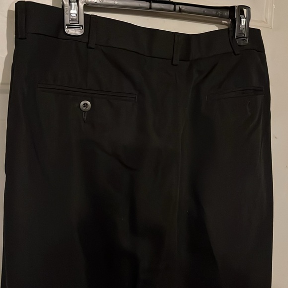 EUC Manhattan black chino pants size 34x32 - Picture 4 of 7